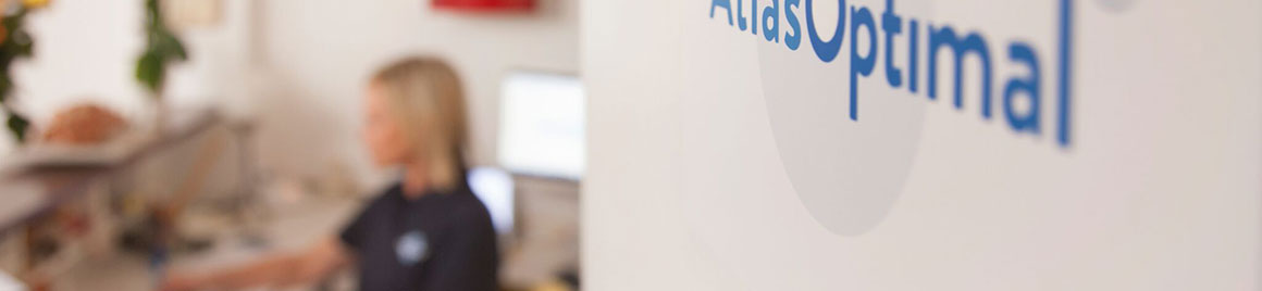 Header contact